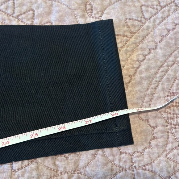 Time & Tru black jeggings with functional back pockets - Picture 7 of 10